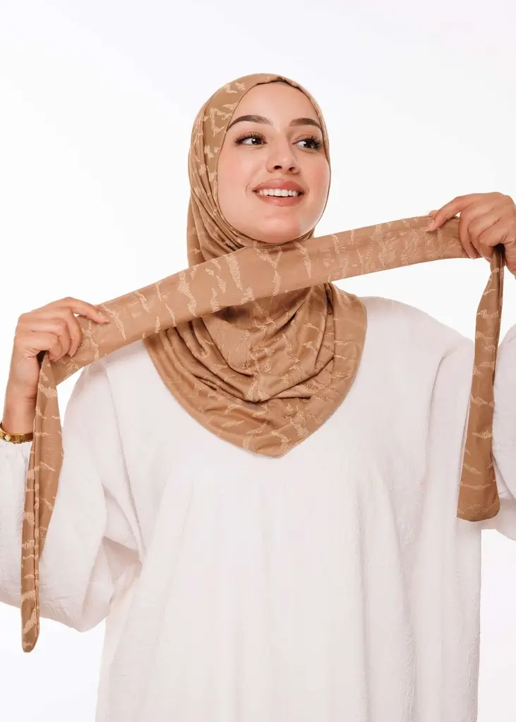 طبقية فخمة - بني فاتح (2).webp