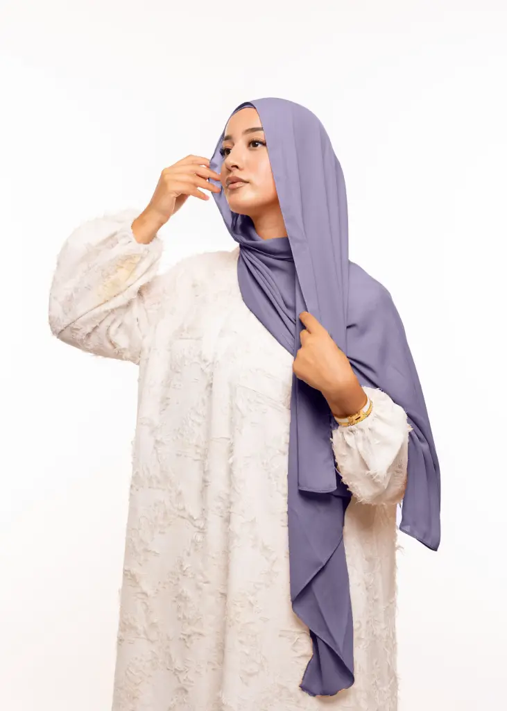 Châle en crêpe avec bonnet attaché à l’arrière - Gris